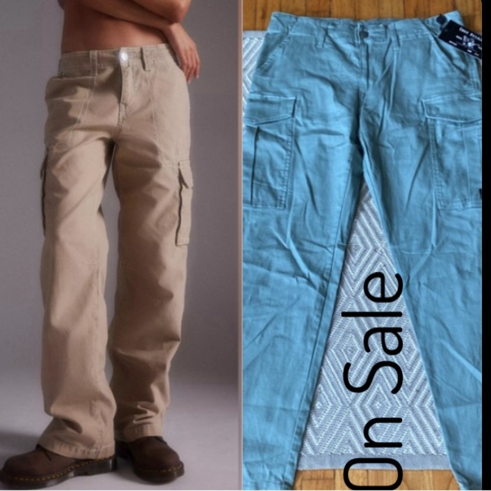 True Religion women’s mint green casual wide legs cargo pants, size 31